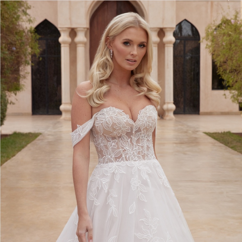 NWT Wedding Dress - Justin Alexander